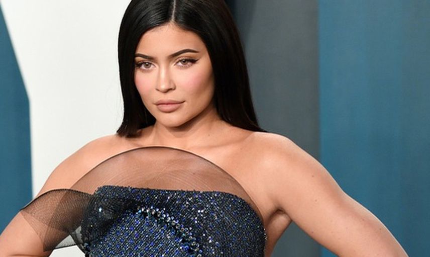 Kylie Jenner meme uçlarını serbest bırakın dedi ve paylaştı