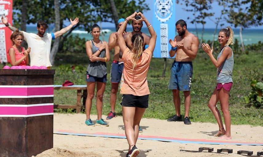 Survivor adasında bayanlar özel günlerinde...
