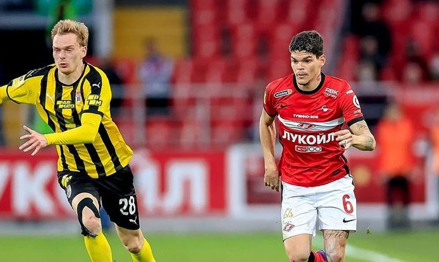 Fenerbahçe sol bek transferinde gündemine Ayrton Lucas'ı aldı!
