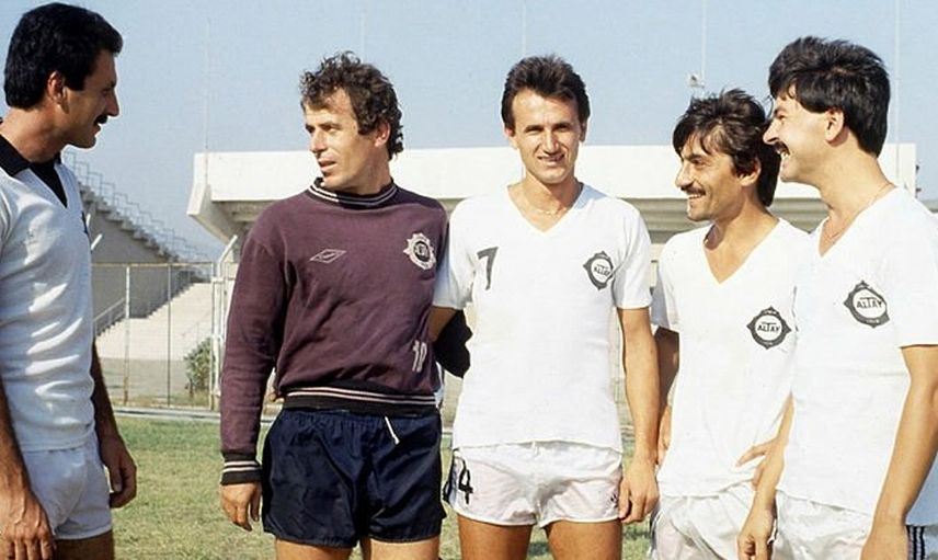 Altay'ın Teknik Direktörü Mustafa Denizli Kimdir?