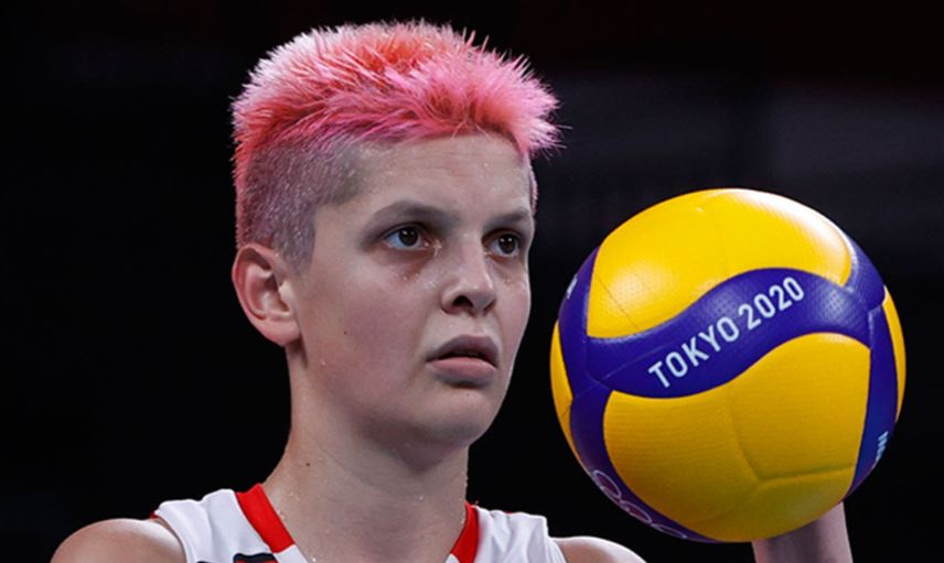 Çorap değiştirir gibi sevgili değiştiriyor! Ünlü voleybolcu Ebrar Karakurt’un yeni aşkı herkesi şaşırttı