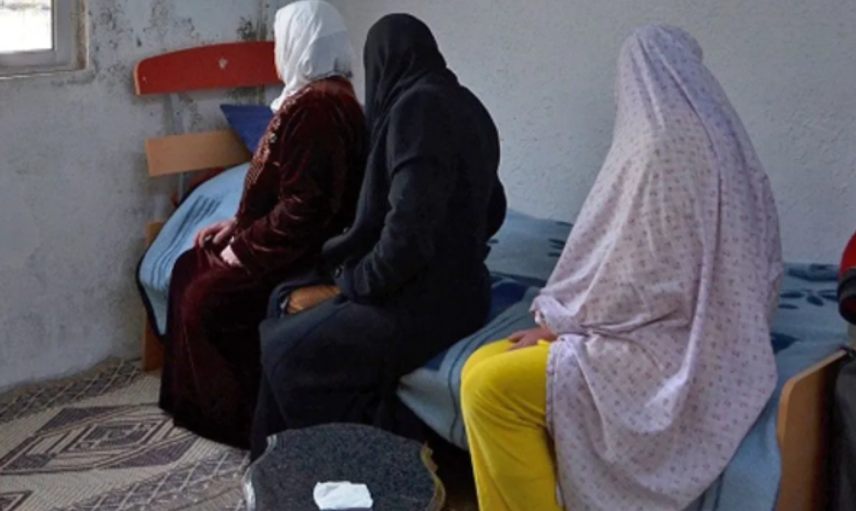 Üniversiteli genç kız kendisinden 25 yaş büyük adama kuma olarak gitti