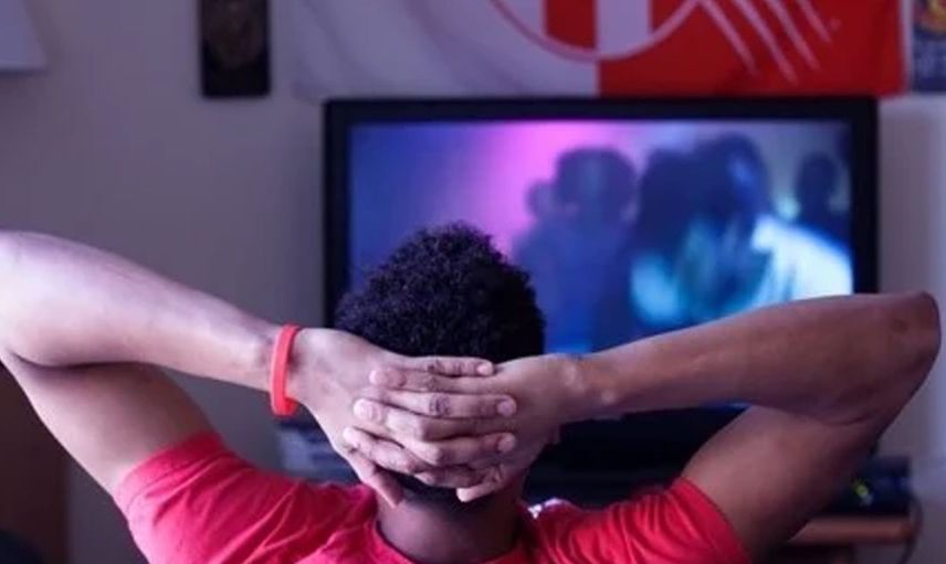 Oruçluyken cinsel içerikli film izlemek orucu bozar mı?