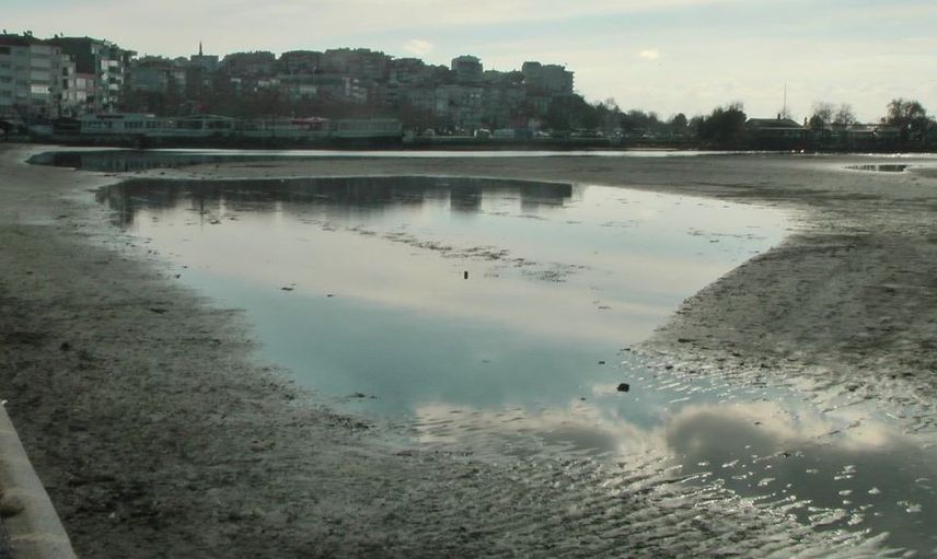 Marmara Denizi'ndeki Çekilmeler Deprem Belirtisi mi?