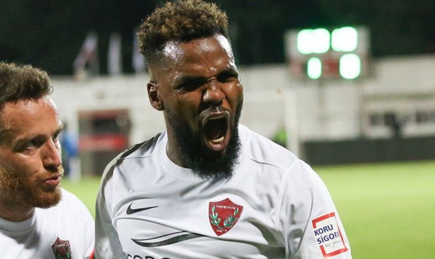 Fenerbahçe'nin Transfer Etmek İstediği Aaron Boupendza İçin Beşiktaş Devreye Girdi!