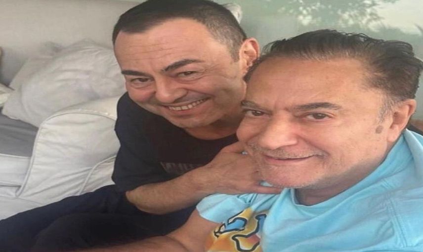 Kendisinden 40 yaş küçük sevgilisiyle gündem olmuştu: Mehmet Ali Erbil Serdar Ortaç’la canlı yayın açıp şarkı dinleyerek hüngür hüngür ağladı
