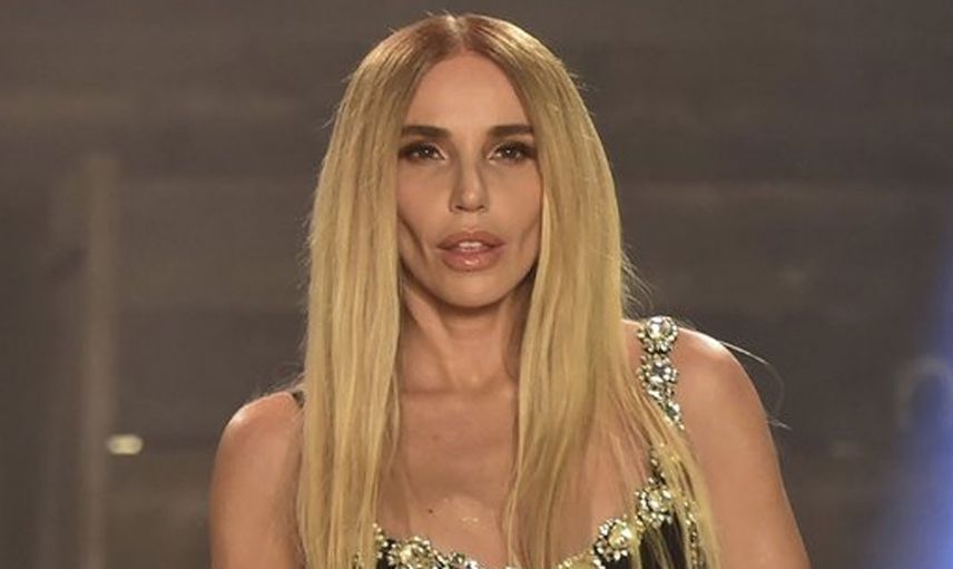 Konserde seyircisine kucak dansı yapan Gülşen'den konuya ilişkin çarpıcı açıklama: Canım çok sıkılmıştı ne var bunda?