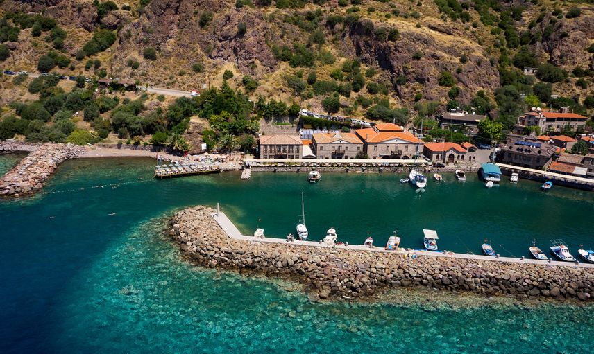 Assos