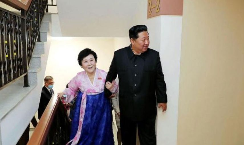 Kim Jong-un'un eşinin üstsüz fotoğrafları sızdırıldı