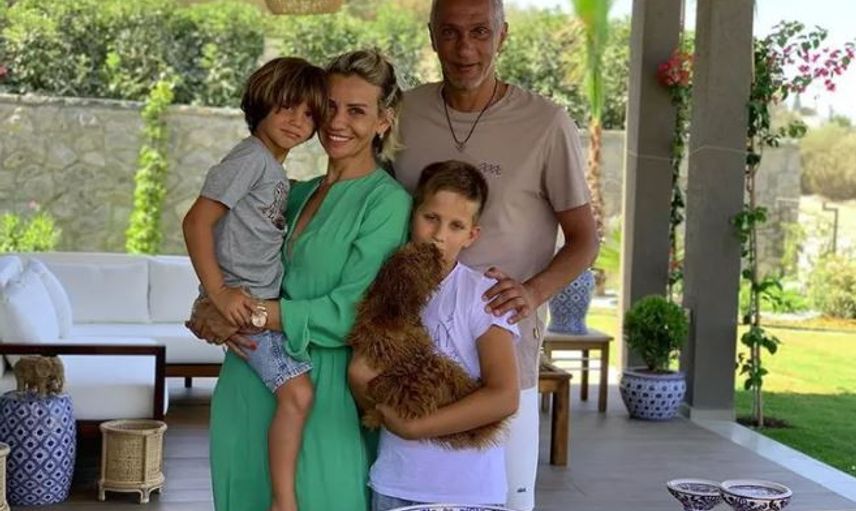 Esra Erol'dan Tatil Pozları! Bikinisiyle Sere Serpe Poz Verdi!