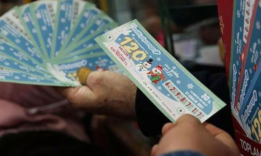 Tam evini satmak üzereydi! Satışa birkaç saat kala milli piyangodan büyük ikramiyeyi kazandığını öğrendi