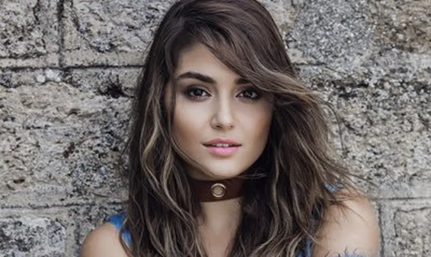 Hande Erçel'in Yatak Odası Fotoğrafları Ortaya Çıktı