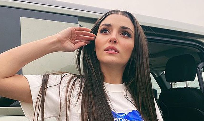 Hande Erçel kendisini ifşa etti! Yanlışlıkla paylaştığı fotoğrafta Erçel'in her yeri göründü 'Silmekte geç kaldın Hande gördük her yerini'