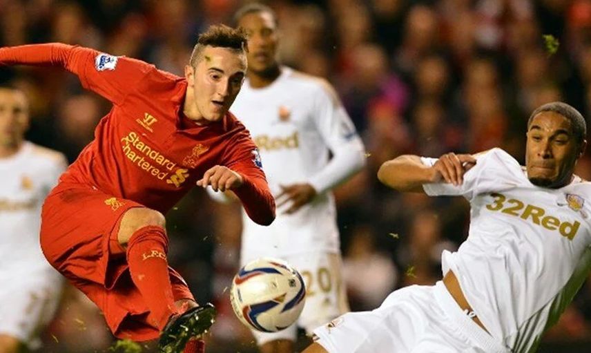 Liverpool'un Eski Yıldızı Samed Yeşil, Fabrikada İşçi Oldu!