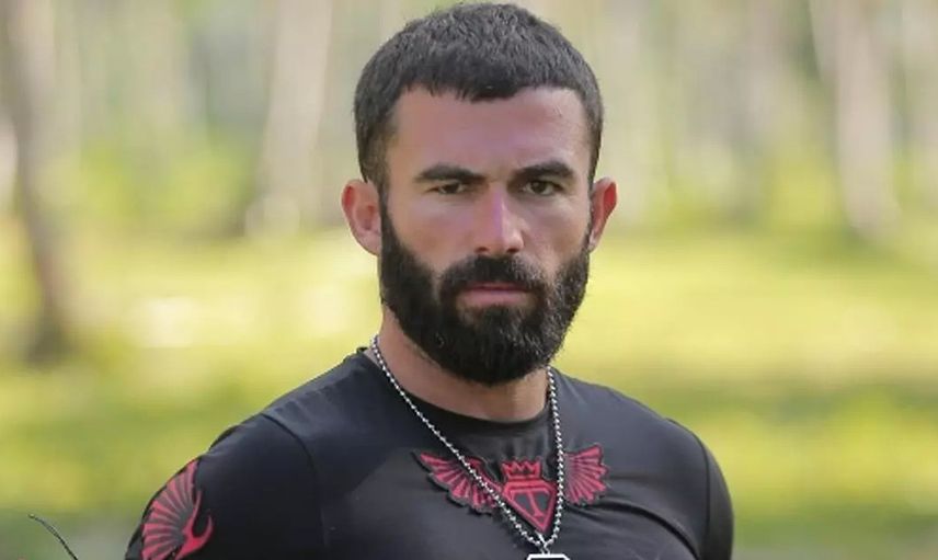 Survivor Turabi yarışma başlamadan ortalığı karıştırdı: Gitmeden sevişelim!