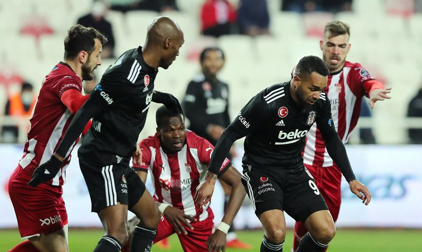 Nihat Kahveci Beşiktaş'ı bekleyen zorlu fikstür hakkında konuştu