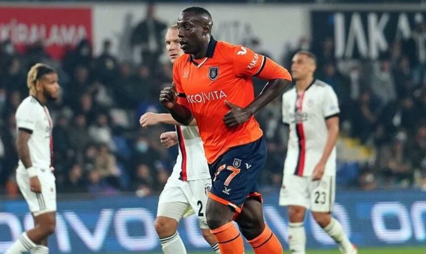 Emre Belözoğlu, Beşiktaş Galibiyetiyle Başakşehir Kariyerine Etkili Başladı!