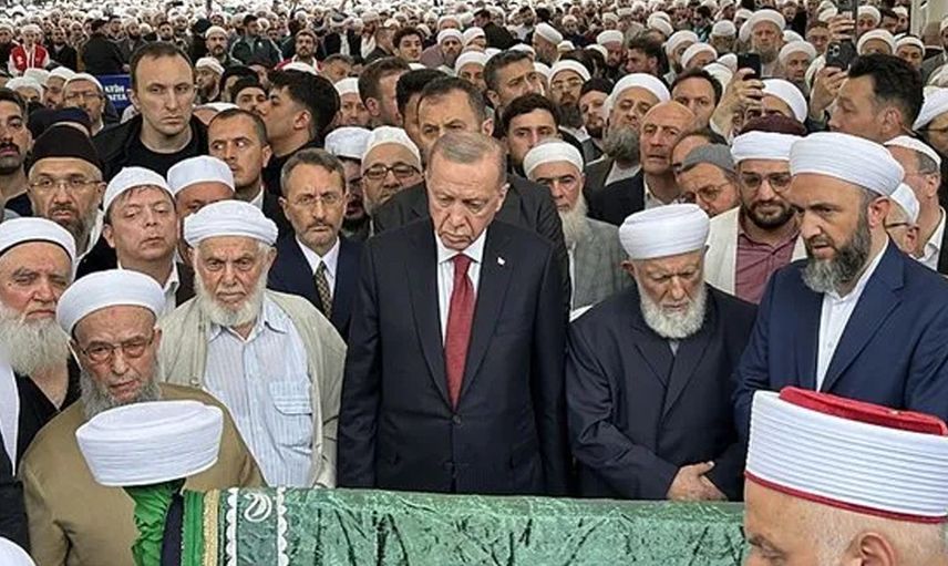 İsmailağa Cemaati lideri Hasan Kılıç'ın tabutunun üzerindeki örtünün anlamı ortaya çıktı!