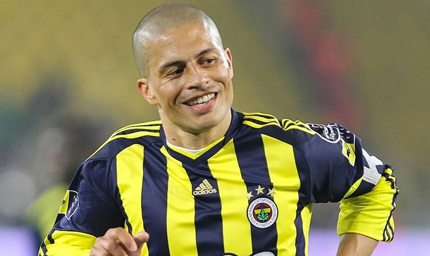 Fenerbahçe'nin Eski Kaptanı Alex De Souza, Galatasaraylı Gustavo Assunçao'yu Tebrik Etti!