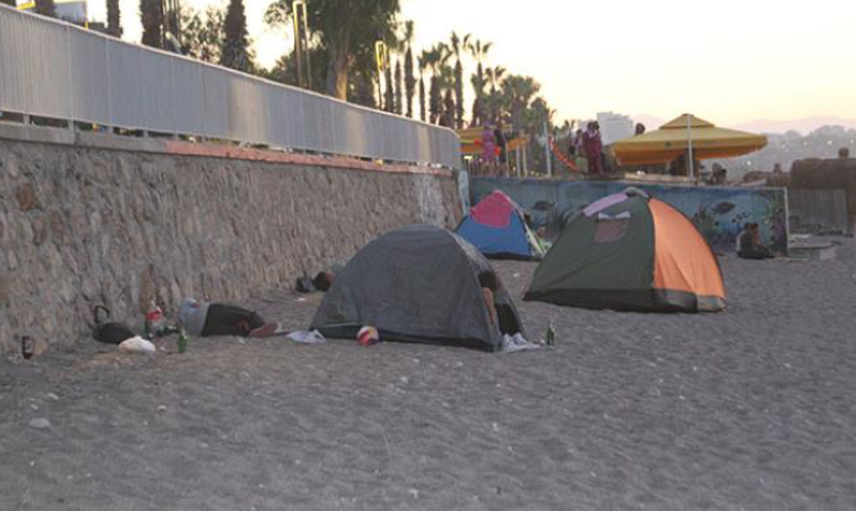 Vatandaşlar Sahile Koştu! Antalya'da Neler Oluyor?