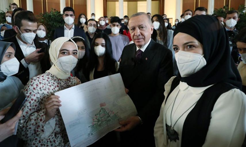Cumhurbaşkanı Erdoğan Gençlerin Sorularını Programda Yanıtladı