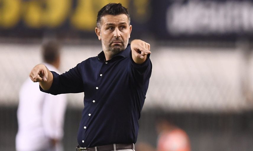 Fenerbahçe'de Teknik Direktör Belirsizliği Çözülüyor!