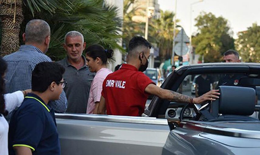 Busenaz Sürmeneli, Altın Madalya Sonrası Trabzonspor'un Başkanı İbrahim Hacıosmanoğlu İle Nusret’e Gitti