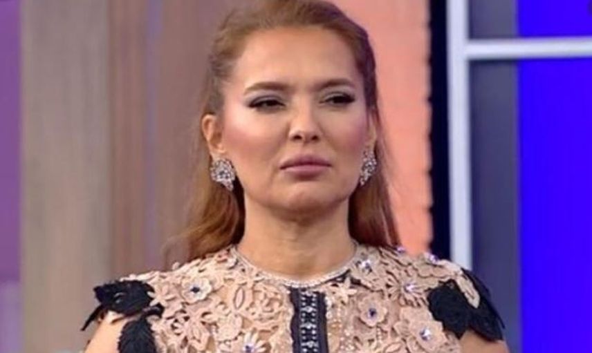 Demet Akalın'ın Okuyanlara Akıl Tutulması Yaşatan Paylaşımları