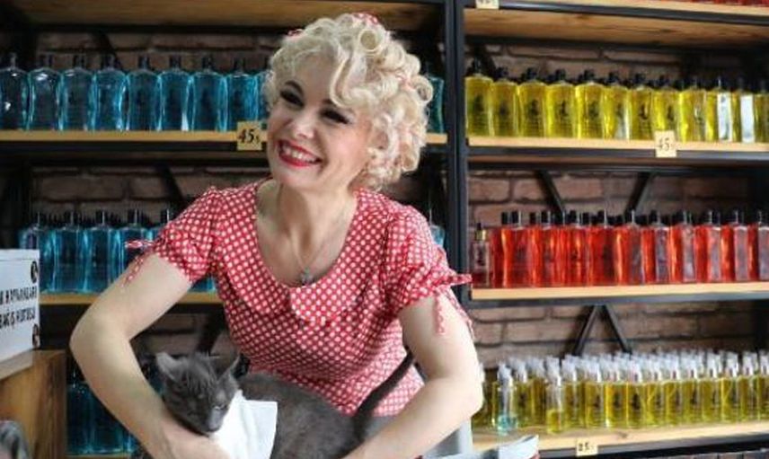 Mardin’de Yerli 'Marilyn Monroe' Dilenci Kıza Şiddet Uyguladı