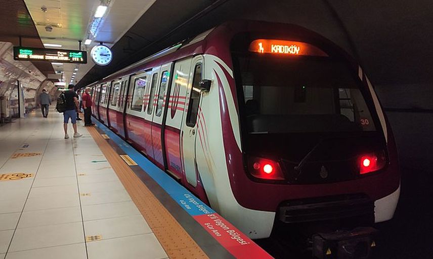 Dünya metroda yaşanan bu skandal olay ile çalkalanıyor!