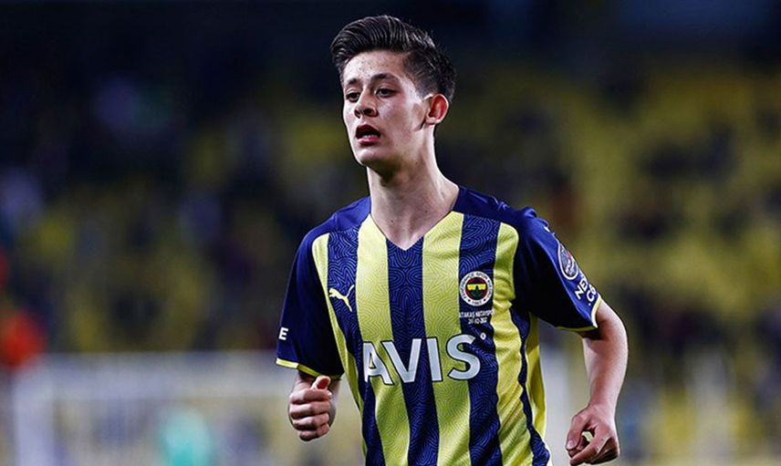 Fenerbahçe Ferdi Kadıoğlu, Arda Güler, Muhammed Gümüşkaya, Melih Bostan, Osman Ertuğrul Çetin ve İsak Vural'ın iç transferinde sözleşme uzattı!