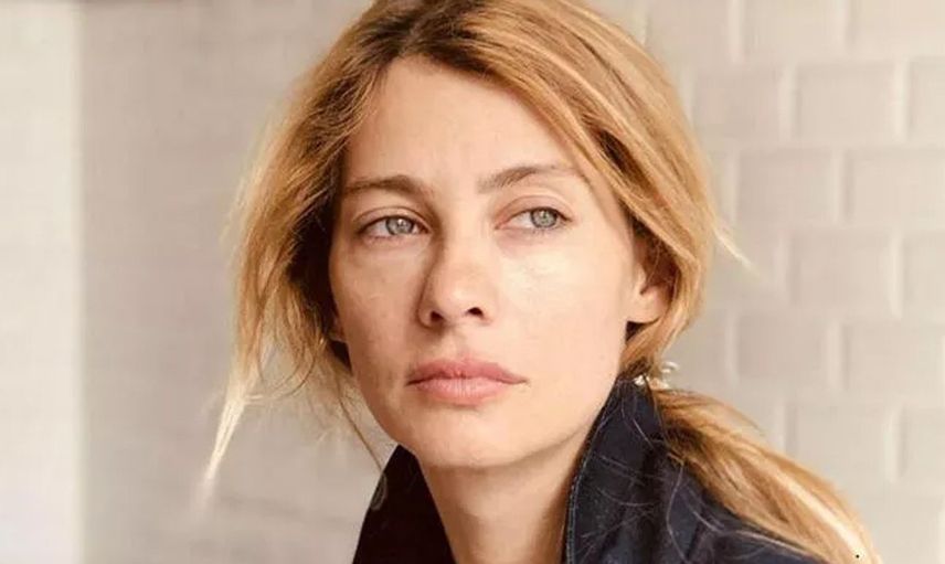 Tuba Ünsal plajda magazinlere poz vereceğim derken rezil oldu!