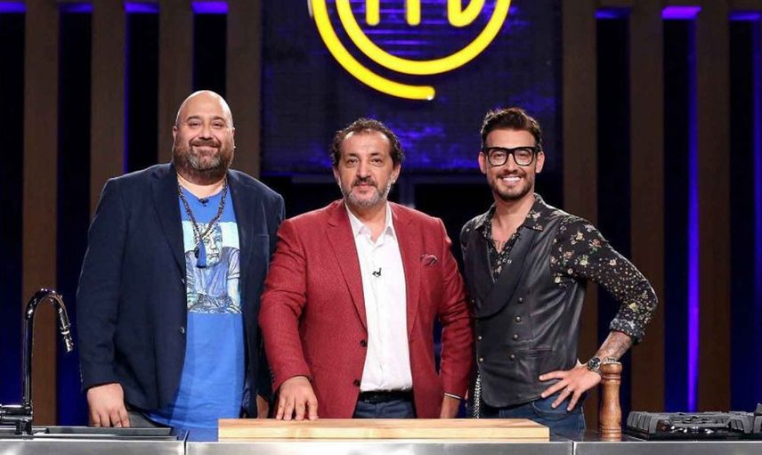 MasterChef'te ipler iyice gerildi! Şeflerin önünde meydan okudu: Bak görürsün, öptürmezsem sana o elleri!