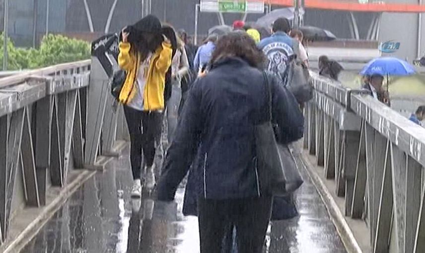 Meteoroloji'den Son Dakika Uyarısı: Evden Dışarı Çıkmayın!