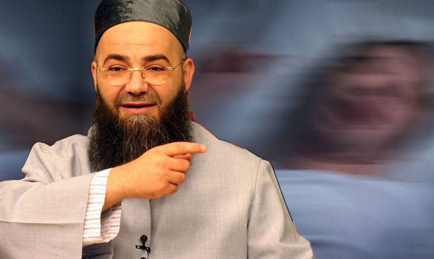 CÜBBELİ, ERKEK HOCALARA KIZDI