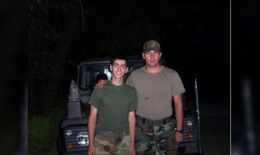 Kim Milyoner Olmak İster'in sunucusu Kenan İmirzalıoğlu askerlik fotoğraflarıyla gündem oldu! Gören tanıyamadı!