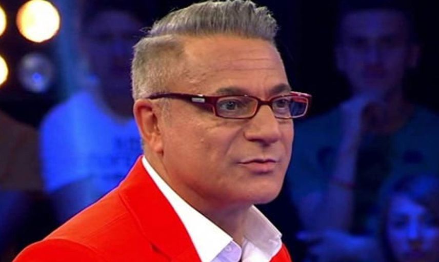 Mehmet Ali Erbil trafik kazası geçirdi: Arabası ağır hasar alan sunucu ölümden döndü!