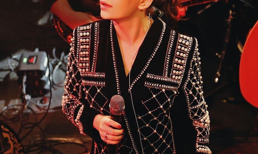 Merve Özbey Düğün Sonrası İlk Konserini Verdi