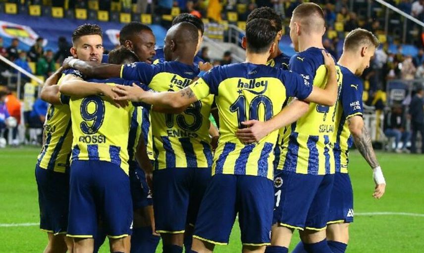 Mesut Özil ve Vitor Pereira'nın Fenerbahçe-Giresunspor Maçından Sonraki Görüntüleri Dikkat Çekti!
