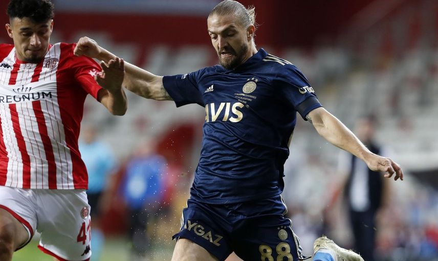 Caner Erkin, Fatih Karagümrük'e Transfer Oluyor!