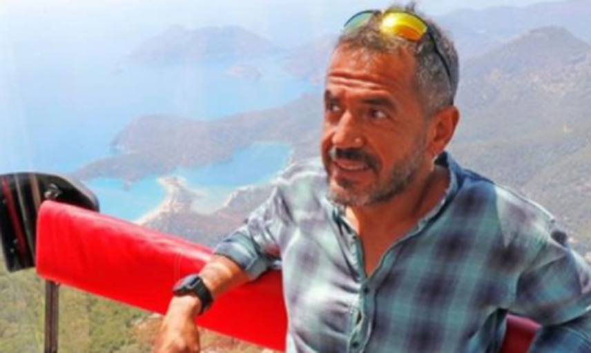Yarasa Adam Her Gün İşine Uçarak Gidiyor