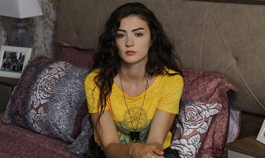 Burcu Özberk kimdir?