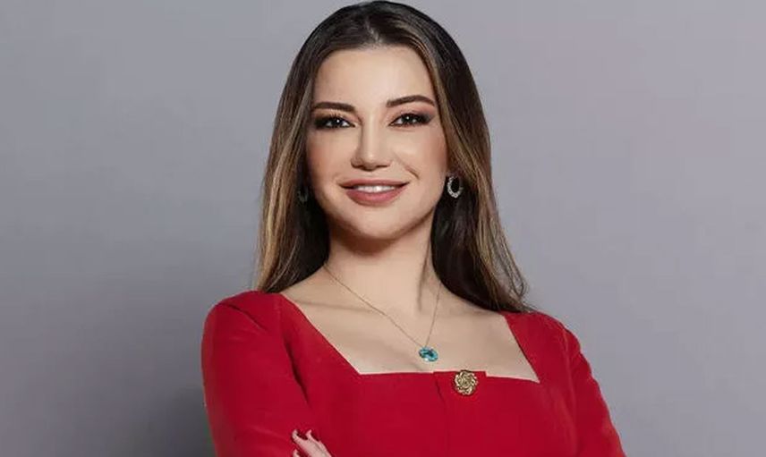 Esra Ezmeci'ye bir garip soru! 'Kocam ben ölmeden mezarımı yaptırmış kadınlara karım öldü diyormuş'