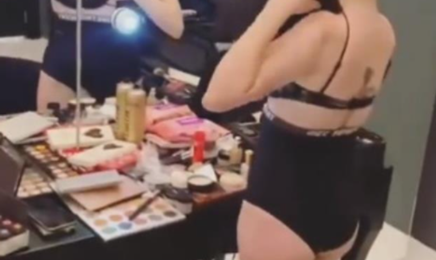 Gonca Vuslateri, Instagram Hesabından İç Çamaşırlı Pozlarını Paylaştı