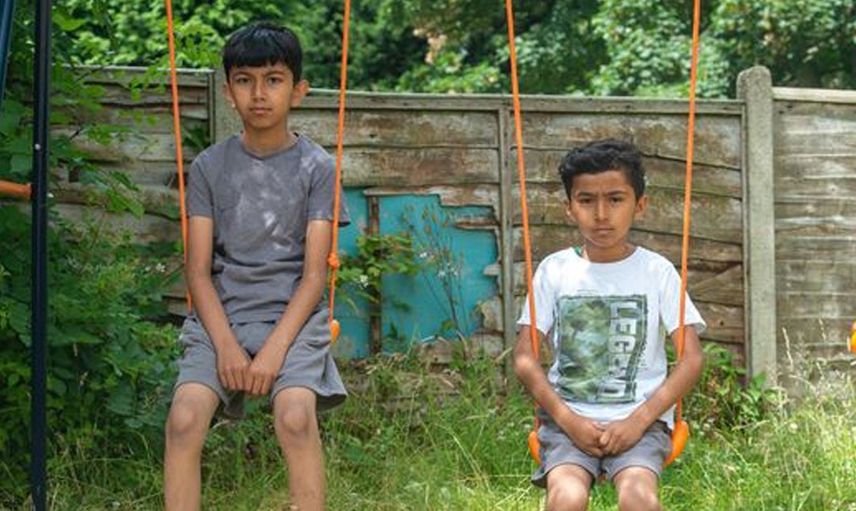 İngiltere'de büyük bir rezillik yaşandı! Okul yönetimi Müslüman çocuklara domuz eti yedirdi