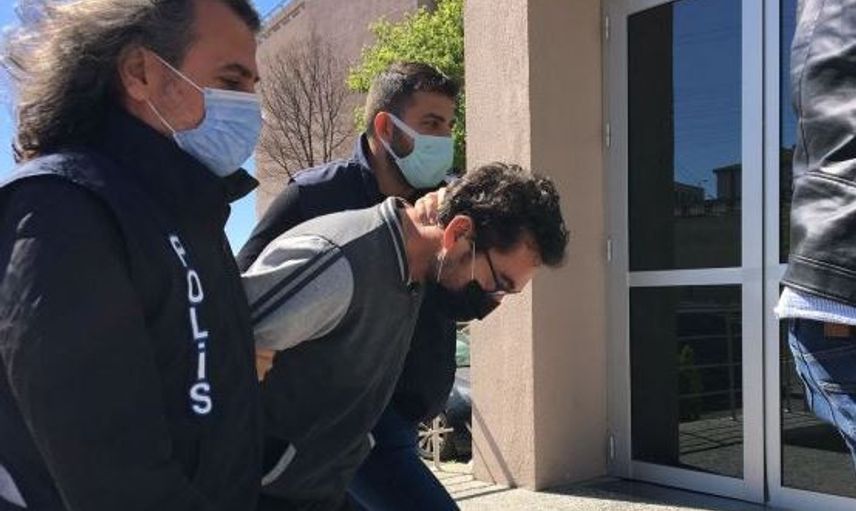 Doktor Karısını İşkence Ederek Öldürdü