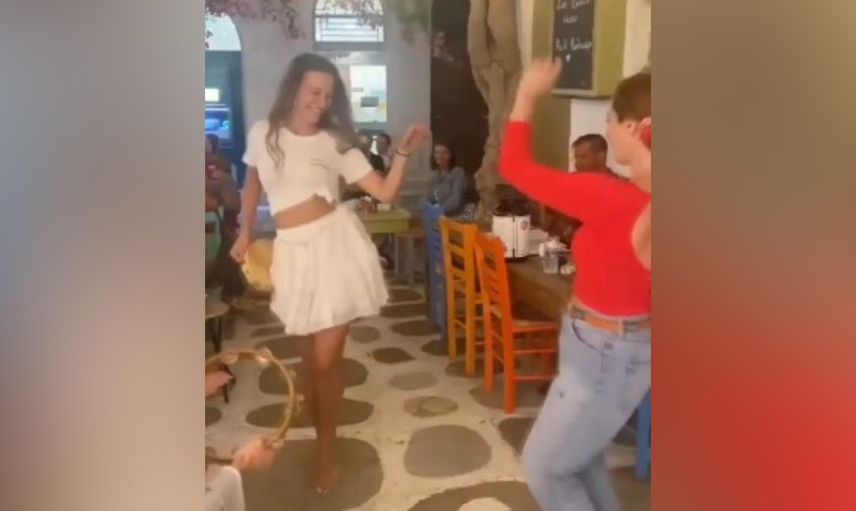 Serenay'ın göbek dansı