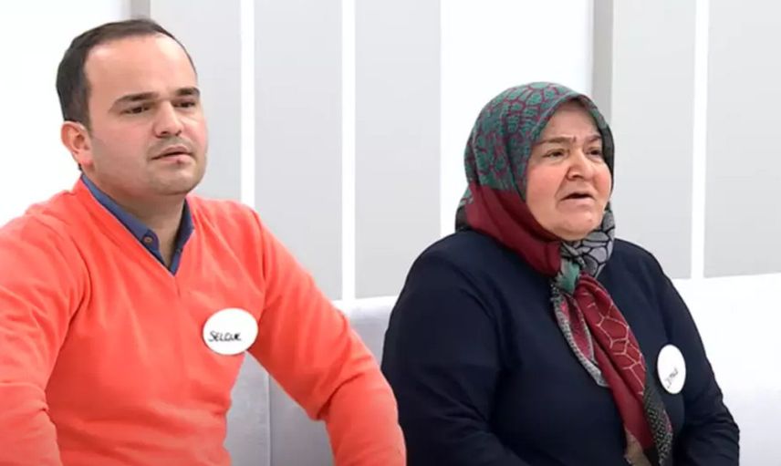 Esra Erol'da akıllara durgunluk veren konu! Kimse ne diyeceğini bilemedi: Birbirini ısıran insanlar, kelepçeler ve fare zehri...