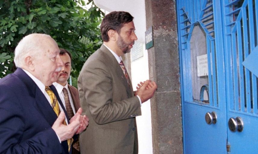 NECMETTİN ERBAKAN NE ZAMAN VE NİYE VEFAT ETTİ?