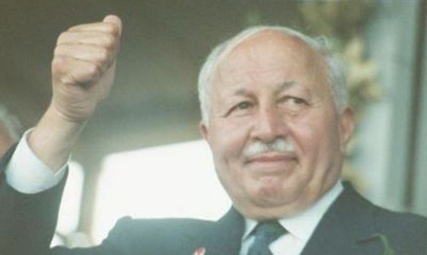 Prof. Dr. Necmettin Erbakan Kimdir?